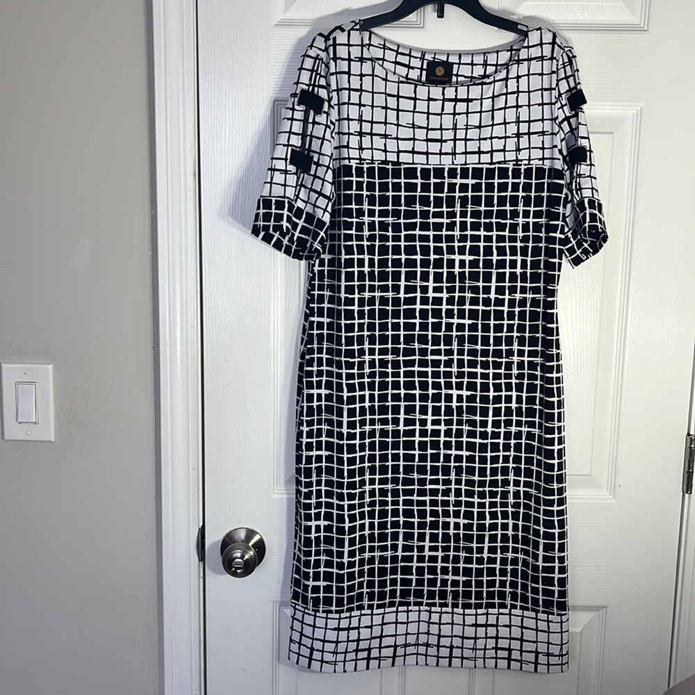 NWOT; JM Collection: Black/White Slick & Charming, Dress, Sz Sm.